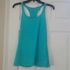 Gap Fit Breathe Racerback in Aqua, Size Small